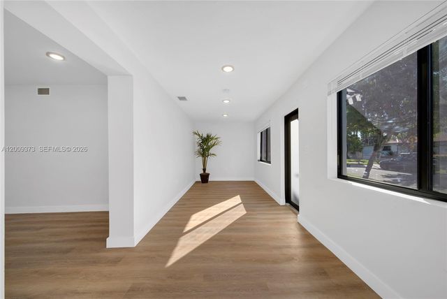 1925 SW 23rd St, Miami, FL 33145