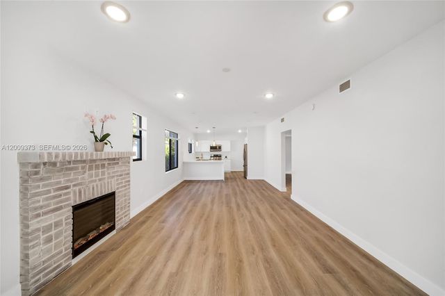 1925 SW 23rd St, Miami, FL 33145