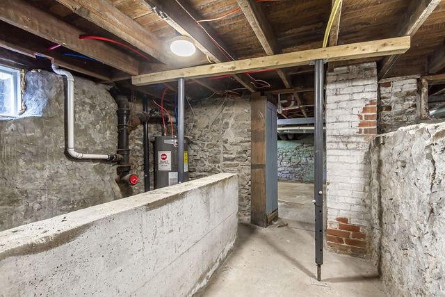 93 West Main Street, Manchester, NY 14548