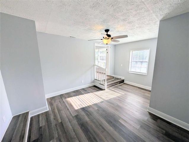 70 Ruzelle Drive, Atlanta, GA 30354