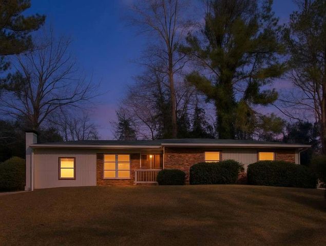 70 Ruzelle Drive, Atlanta, GA 30354