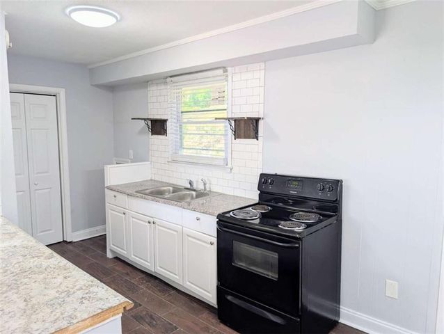 70 Ruzelle Drive, Atlanta, GA 30354