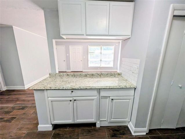 70 Ruzelle Drive, Atlanta, GA 30354