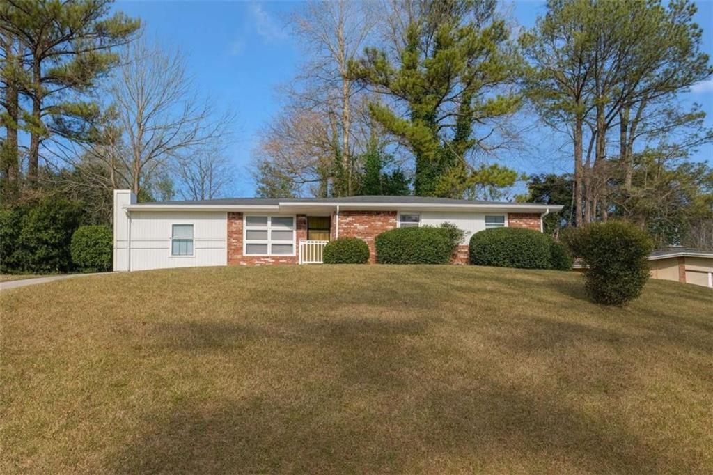 70 Ruzelle Drive, Atlanta, GA 30354