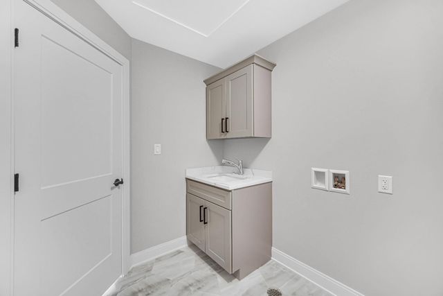 11039 Macedon Street, Winfield, IN 46307