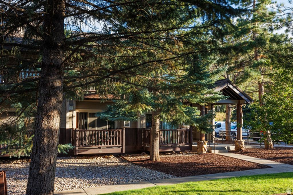 2305 N SIDEWINDER DR #927, Park City, UT 84060 — exterior