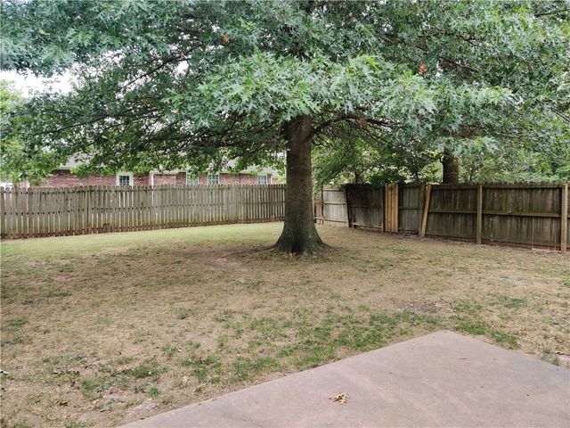2863 Kasey Avenue B, Springdale, AR 72764