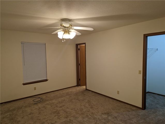 2863 Kasey Avenue B, Springdale, AR 72764