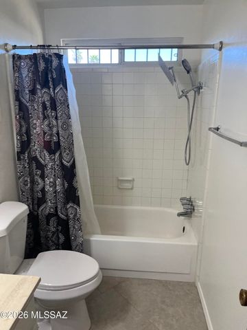 6733 E Victoria Street S, Tucson, AZ 85730