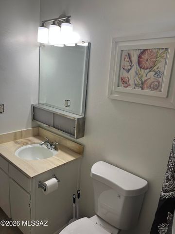 6733 E Victoria Street S, Tucson, AZ 85730