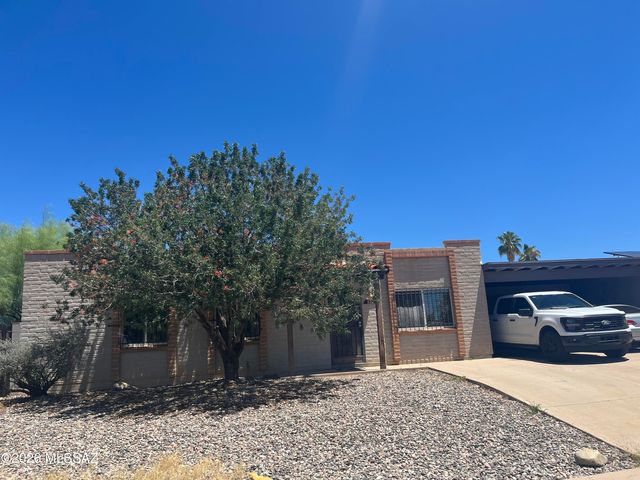 6733 E Victoria Street S, Tucson, AZ 85730