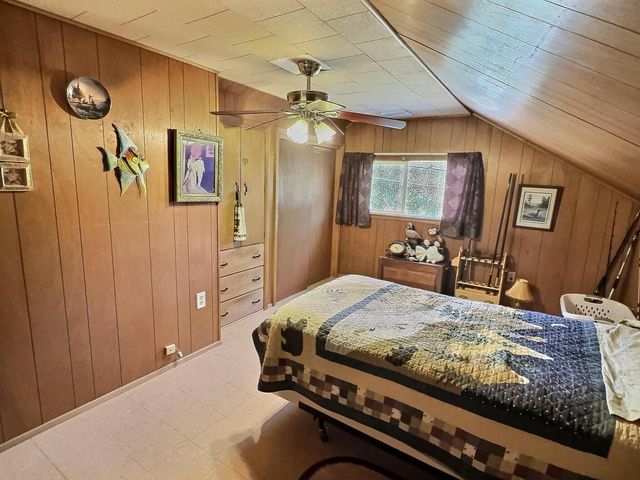 611 E PARKWAY AVENUE, Oshkosh, WI 54901