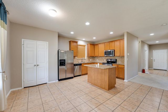 11710 Meadowood Oaks, San Antonio, TX 78254