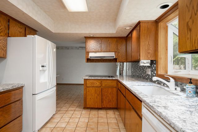 3620 Saratoga Lane N, Plymouth, MN 55441