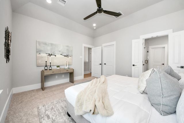 1104 Mansfield Street E, Houston, TX 77091