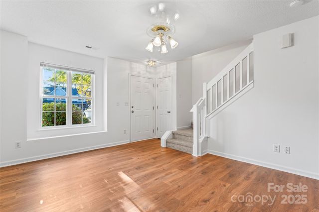 12318 Hennigan Place Lane, Charlotte, NC 28214