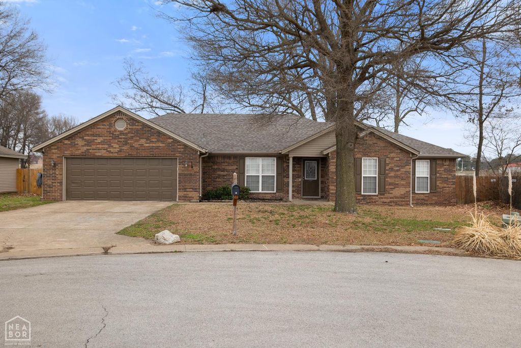 2656 Clayburne Drive, Jonesboro, AR 72405