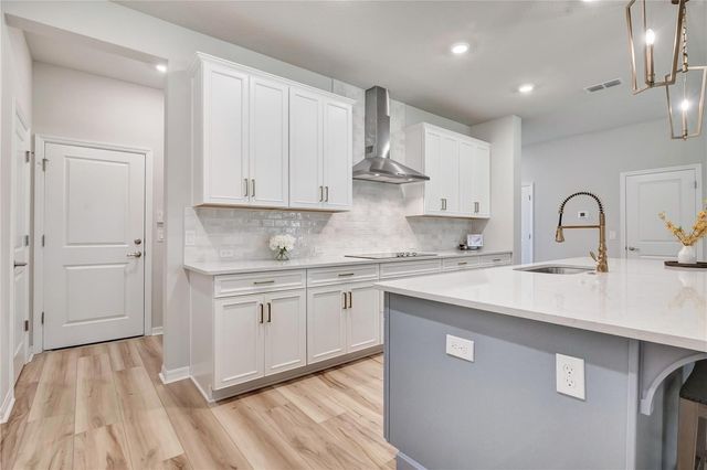 5972 SACRED OAK AVENUE, Mount Dora, FL 32757