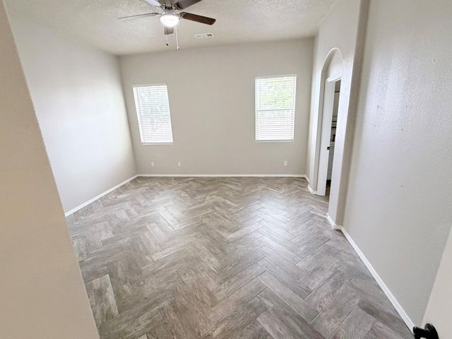 8316 Mesa Top Road NW, Albuquerque, NM 87120