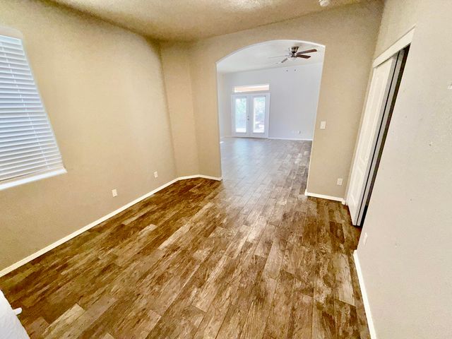 8316 Mesa Top Road NW, Albuquerque, NM 87120