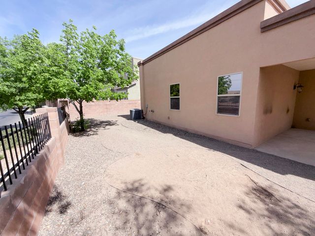 8316 Mesa Top Road NW, Albuquerque, NM 87120