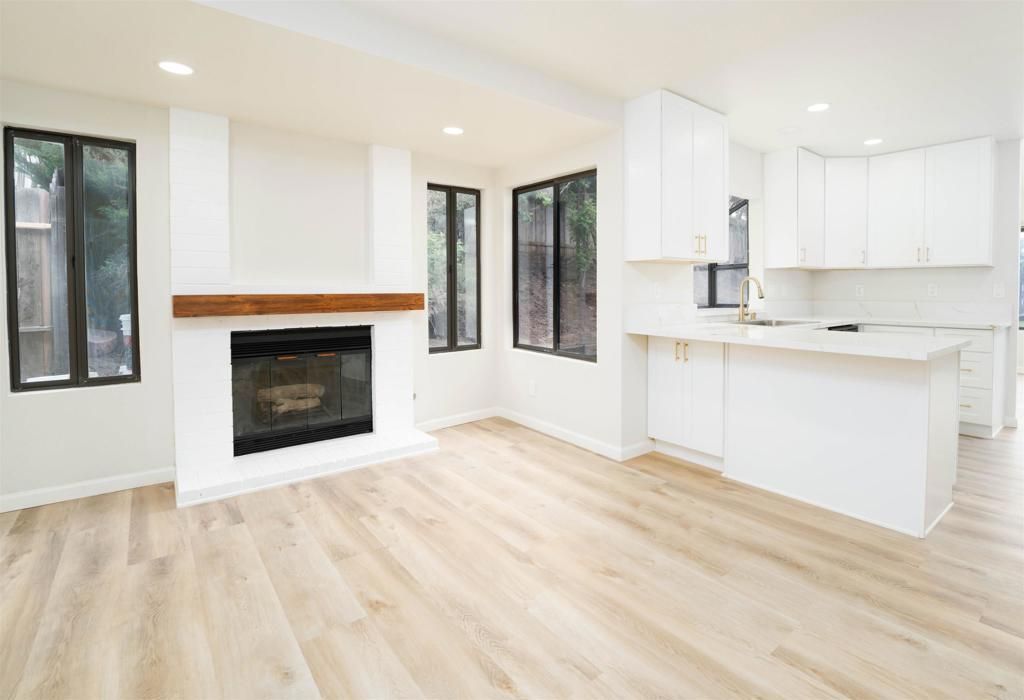 Image 5 of property listing at 41614 Zinfandel Avenue, Temecula, CA 92591