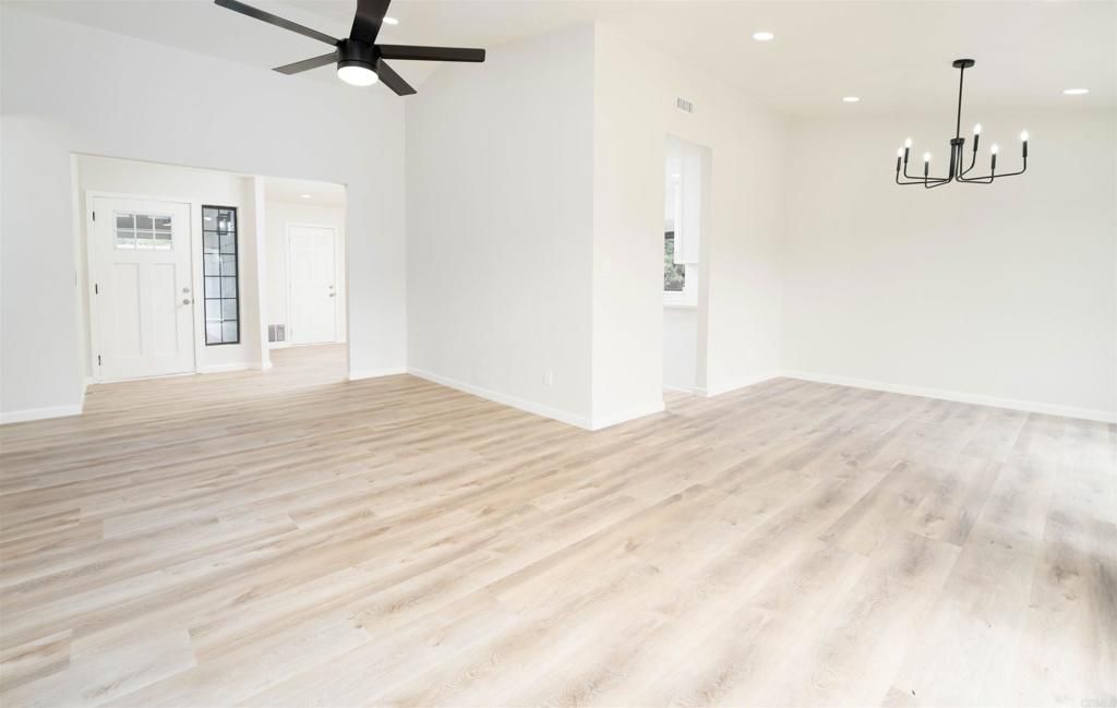 Image 6 of property listing at 41614 Zinfandel Avenue, Temecula, CA 92591