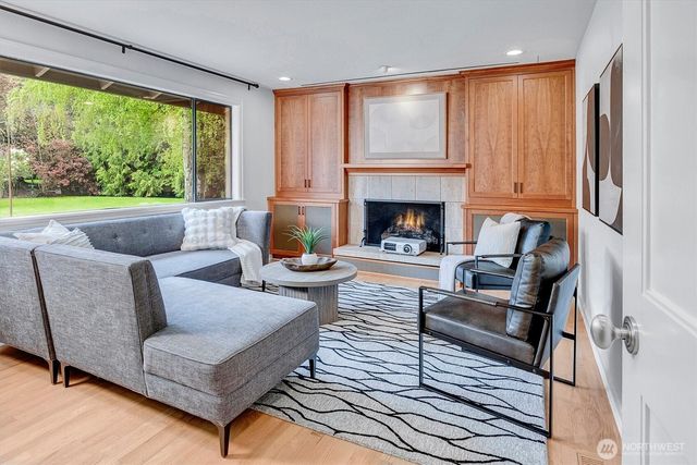 53 Cascade Ky, Bellevue, WA 98006