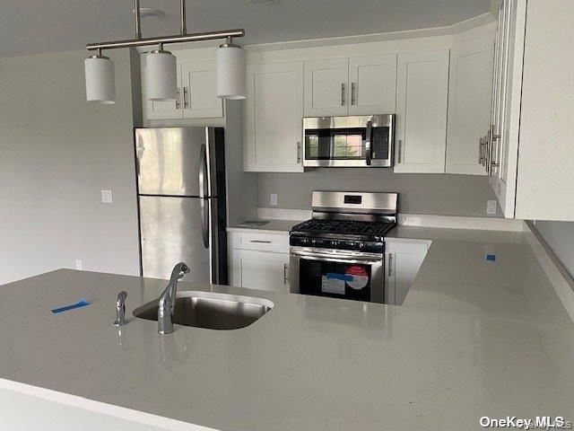 221 Eastview Drive 11, Central Islip, NY 11722