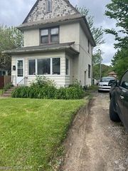 633 N Perry Street, Pontiac, MI 48342