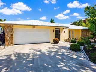 1709 SE 44th ST, Cape Coral, FL 33904