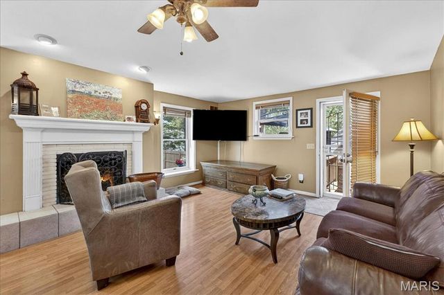 7729 Lile Avenue, St Louis, MO 63117