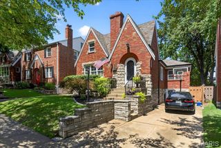 7729 Lile Avenue, St Louis, MO 63117