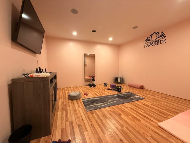 227 Central Ave, Dedham, MA 02026