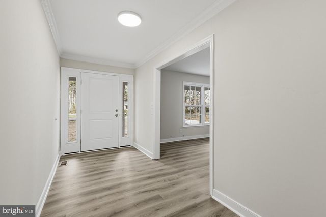 192 E BANBURY RD, Tappahannock, VA 22560