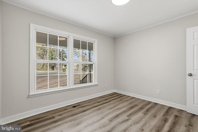 192 E BANBURY RD, Tappahannock, VA 22560