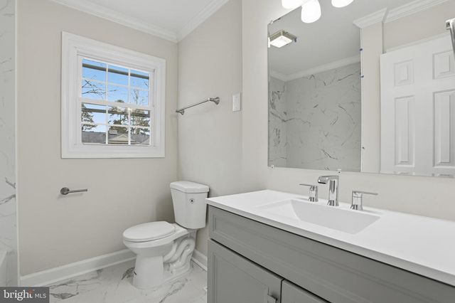 192 E BANBURY RD, Tappahannock, VA 22560