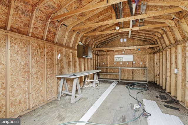 192 E BANBURY RD, Tappahannock, VA 22560