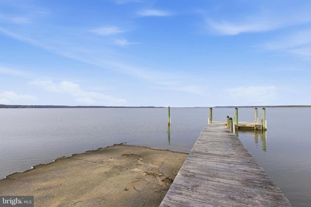 192 E BANBURY RD, Tappahannock, VA 22560