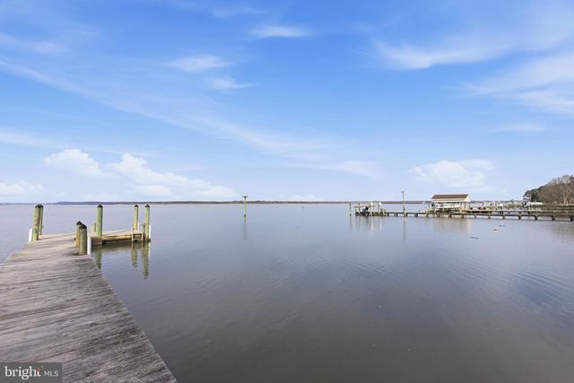 192 E BANBURY RD, Tappahannock, VA 22560