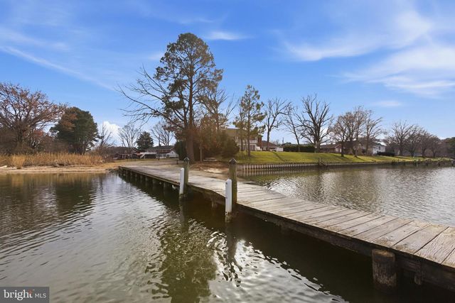 192 E BANBURY RD, Tappahannock, VA 22560