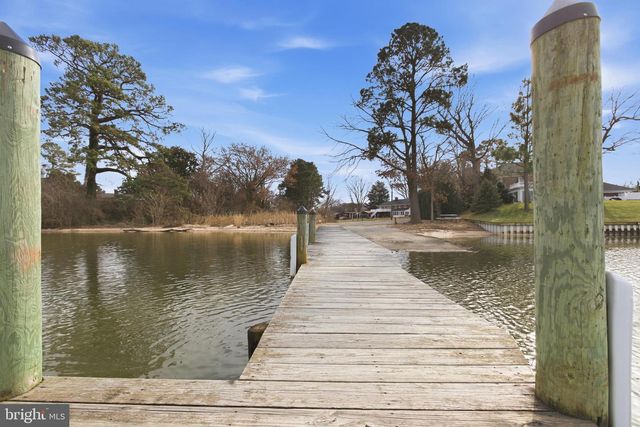 192 E BANBURY RD, Tappahannock, VA 22560