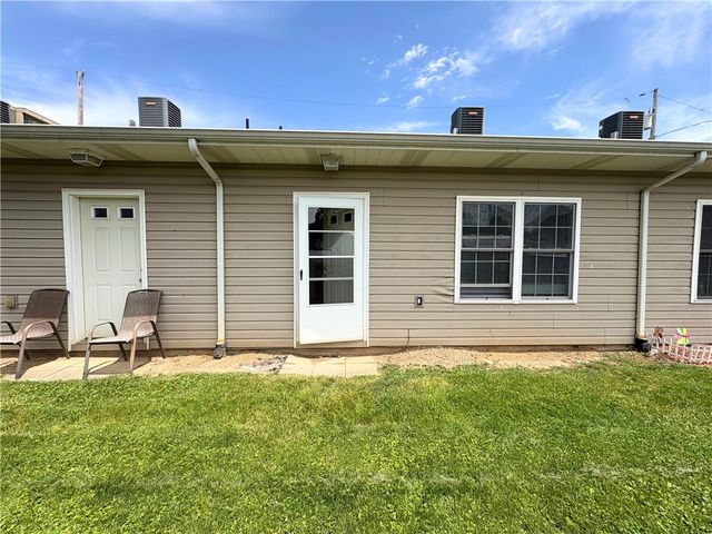 1010 1st Ave C, Coraopolis, PA 15108
