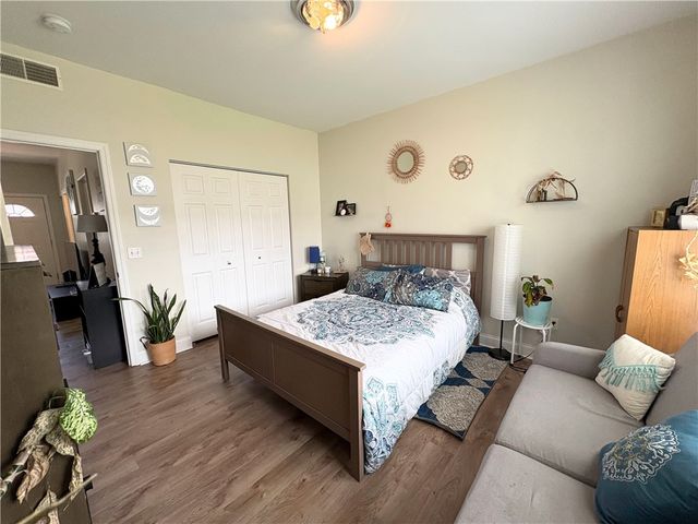 1010 1st Ave C, Coraopolis, PA 15108