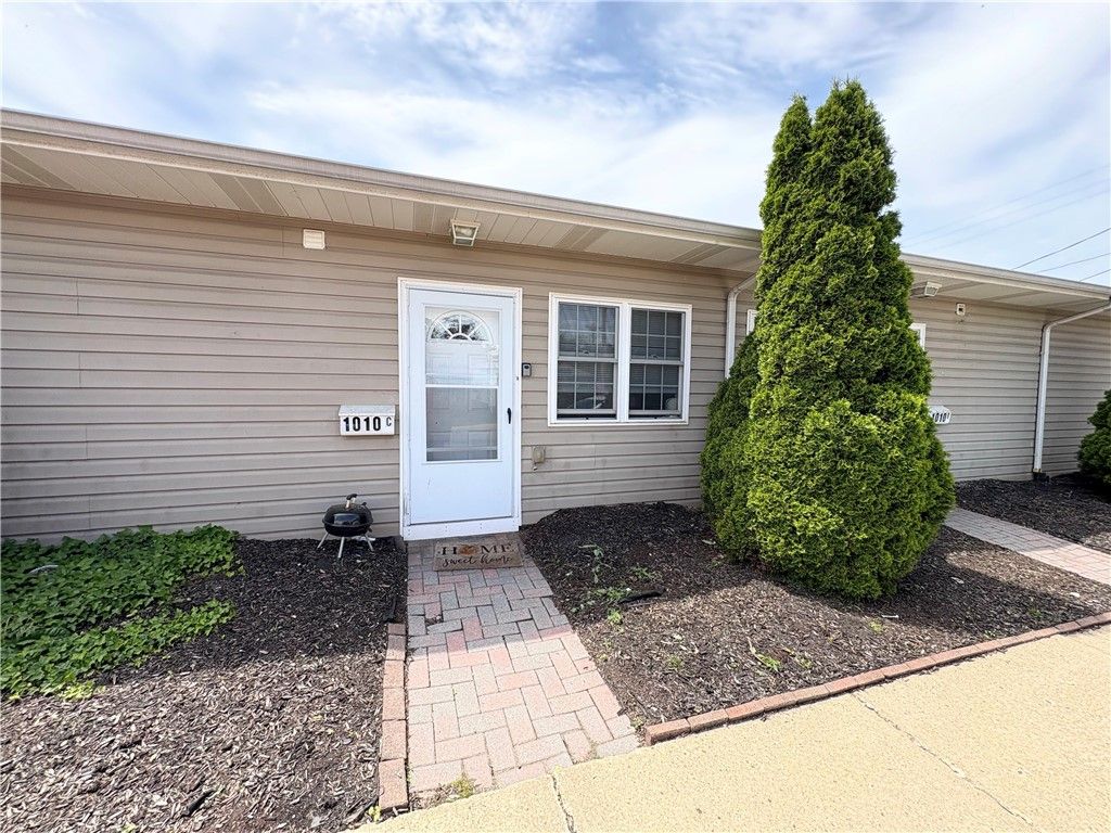 1010 1st Ave C, Coraopolis, PA 15108