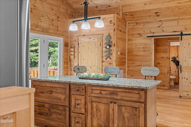 3851 Mistletoe Loop, Sevierville, TN 37876