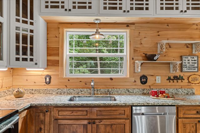 3851 Mistletoe Loop, Sevierville, TN 37876