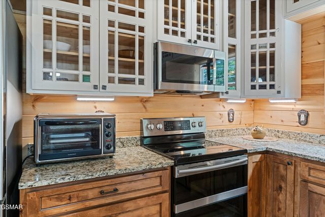 3851 Mistletoe Loop, Sevierville, TN 37876