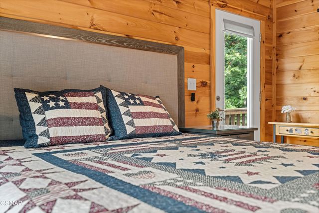 3851 Mistletoe Loop, Sevierville, TN 37876