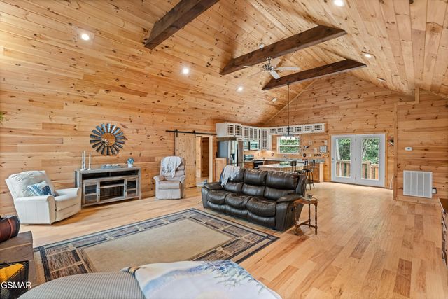 3851 Mistletoe Loop, Sevierville, TN 37876